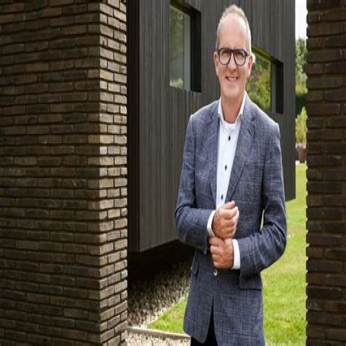 HTML